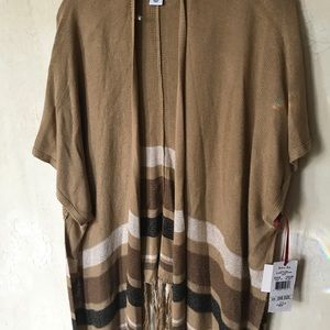 Fringed one size shawl